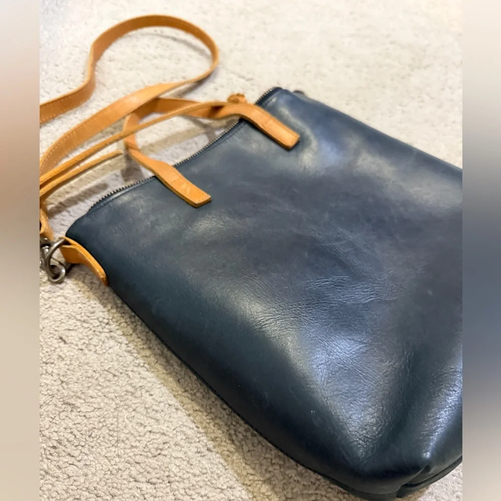 Able Leather crossbody - Picture 7 of 8